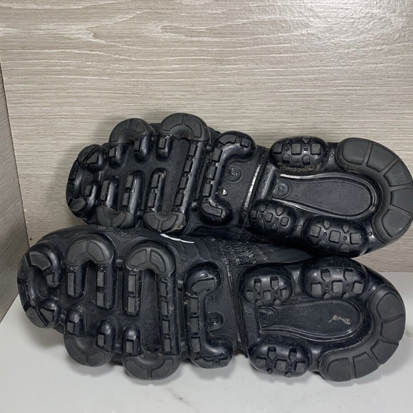 Nike Air Vapormax FlyKnit 2 Metallic Gold Black 2018 Women Size 7 942843-012 - Picture 9 of 10